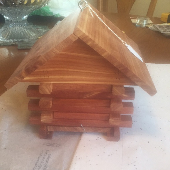 - Log Cabin Cedar Birdhouse by Leroy - Picture 5 of 5